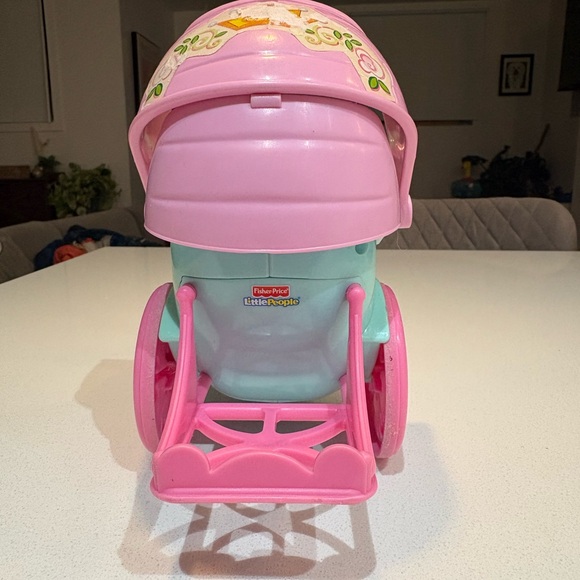 Fisher-Price Little People Princess Carriage – Pink & Teal - Picture 2 of 8